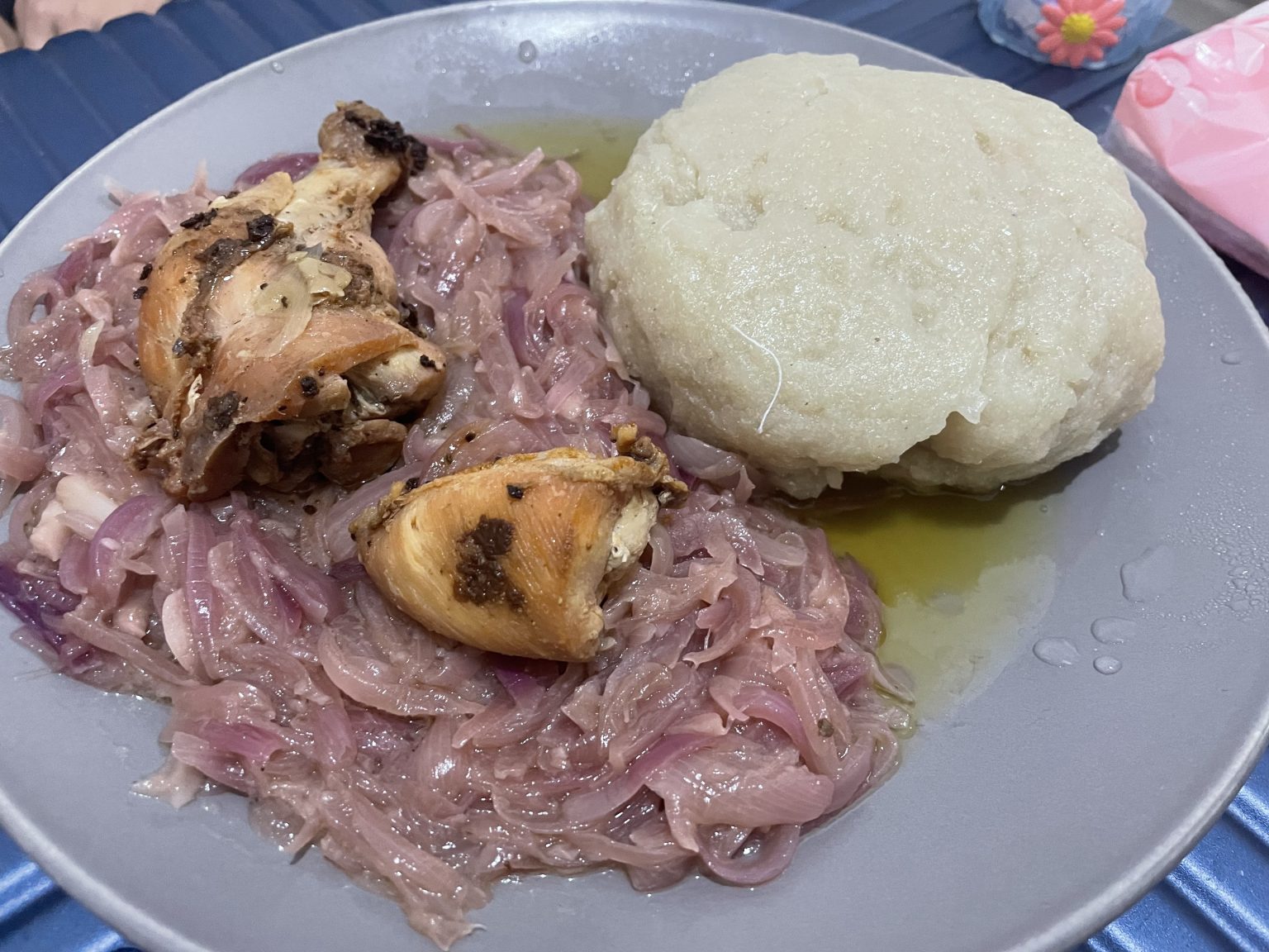 アフリカの主食ウガリってどんな味?作り方や国ごとの違い、食べ方を紹介! – Pick-Up! アフリカ