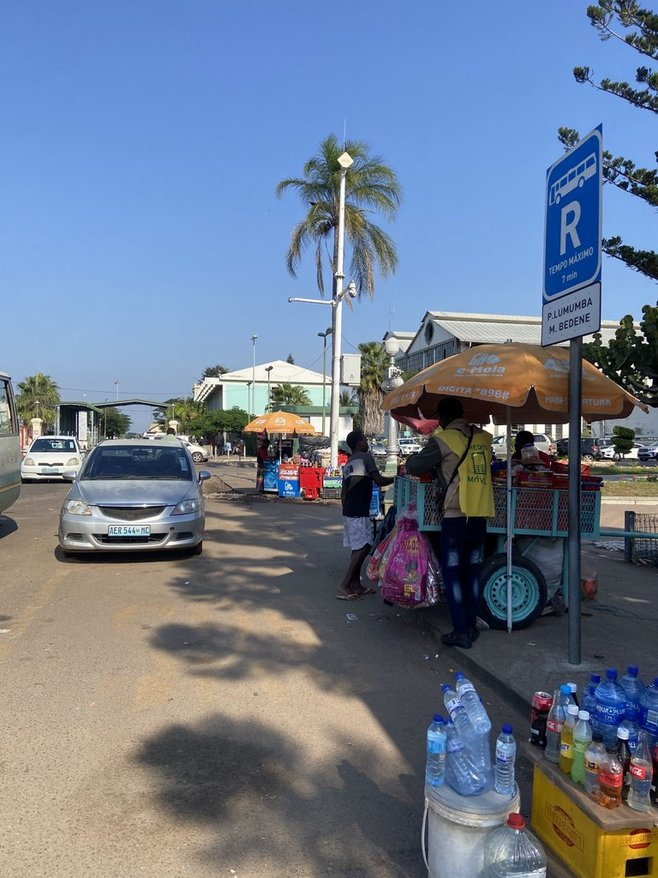 マプトの路上は車でいっぱい