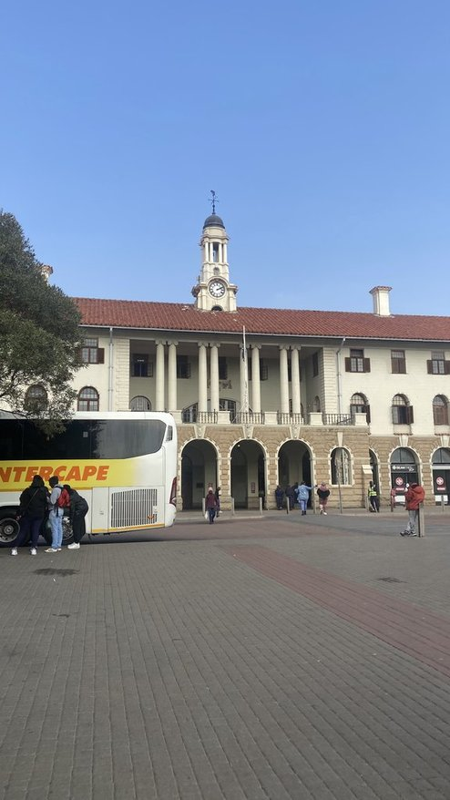 プレトリア駅でバスに乗る②