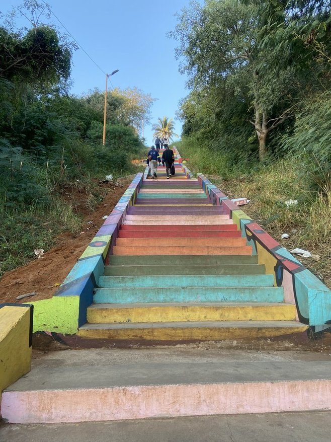 マプトのカラフルな街の様子③