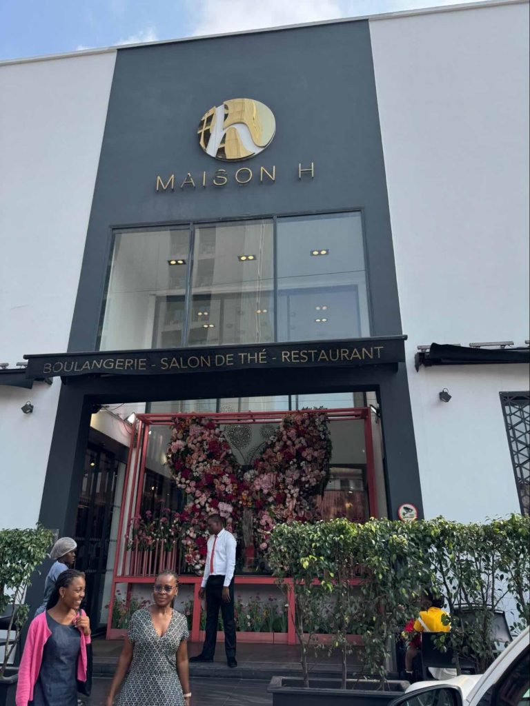 ドゥアラでおすすめのカフェ「Maison H」