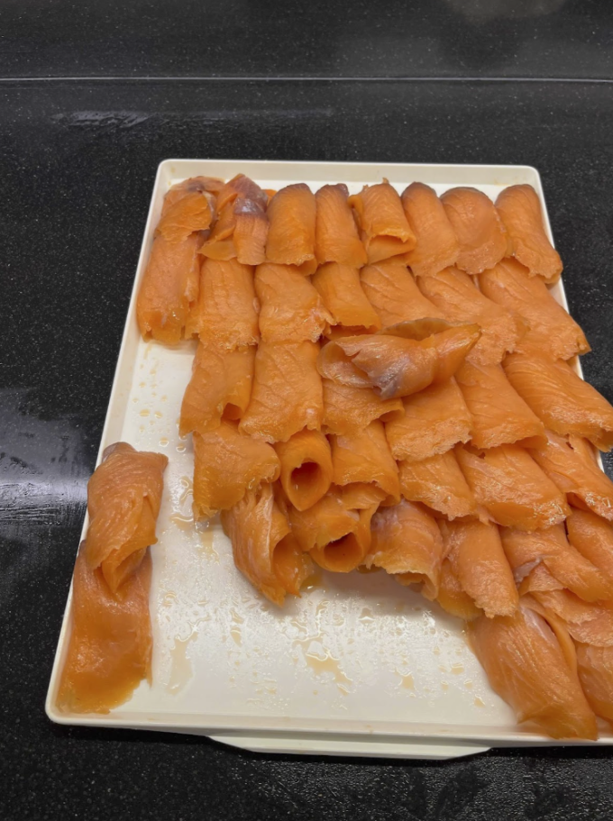 ラウンジ＿サーモン