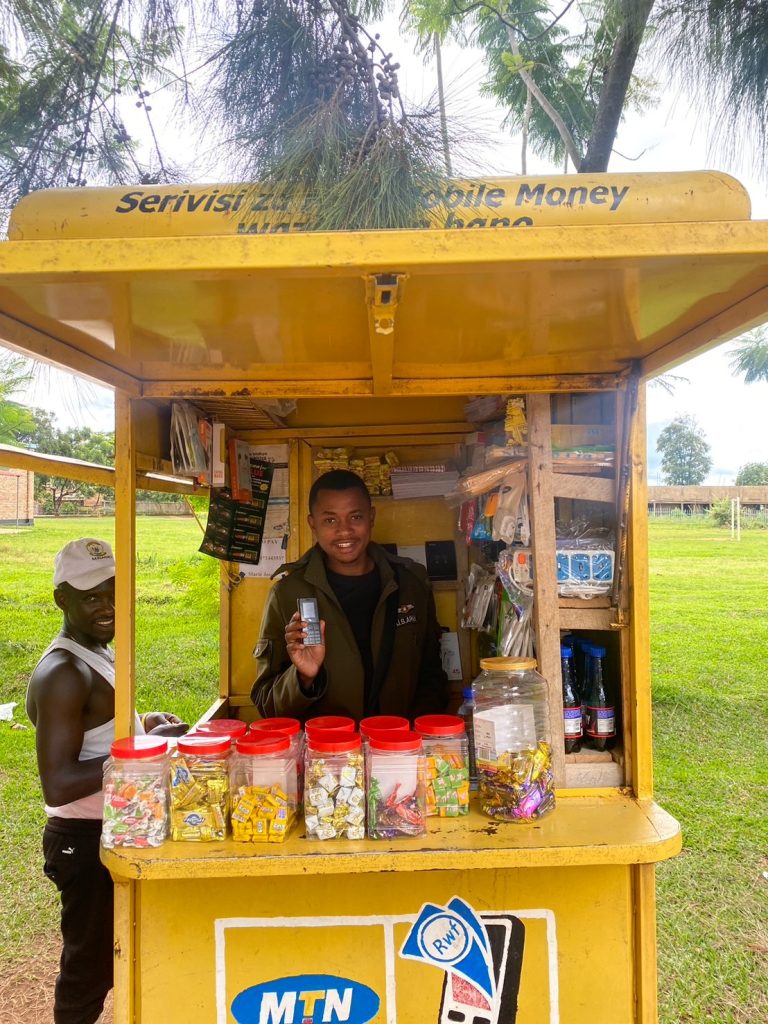 ルワンダにあるMoMoPayの入出金窓口。