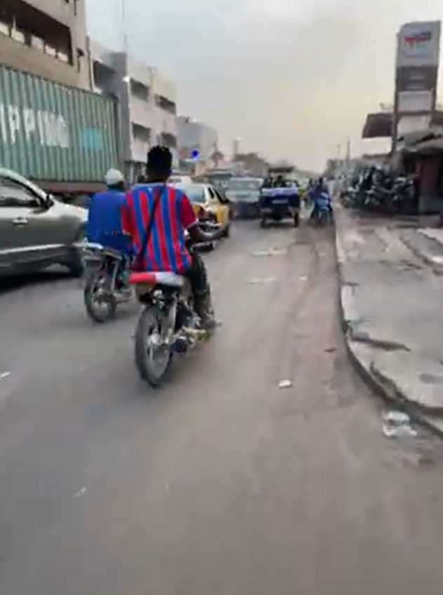 セネガルの道路
